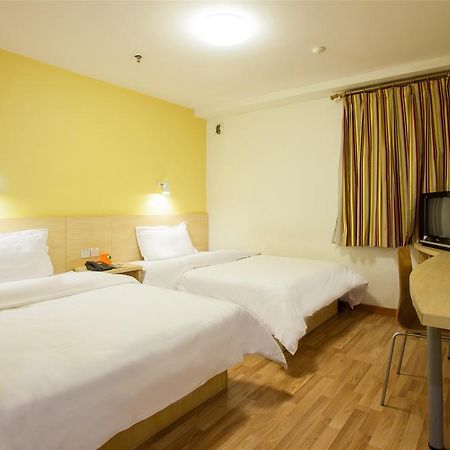 7Days Inn Guiyang Posts And Telecommunications Building Exterior photo