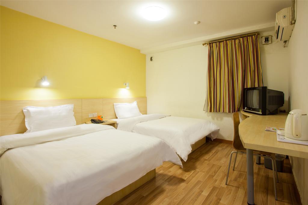7Days Inn Guiyang Posts And Telecommunications Building Exterior photo