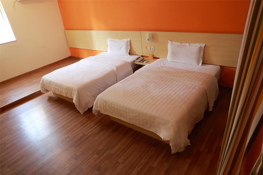 7Days Inn Guiyang Posts And Telecommunications Building Exterior photo